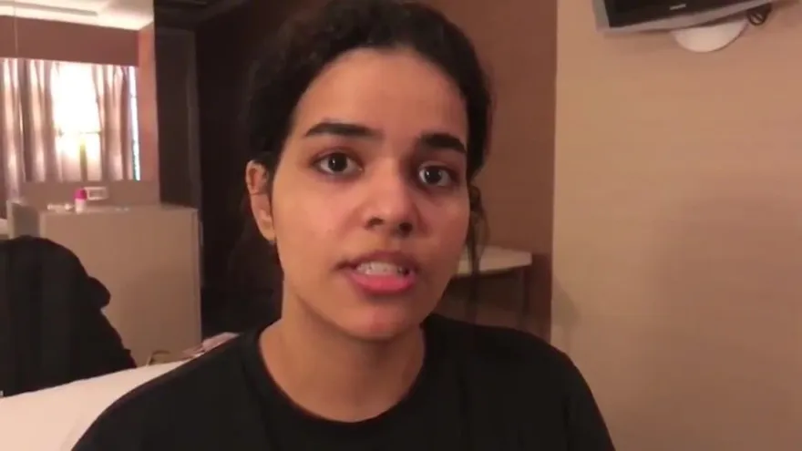 Una joven saudí retenida en Bangkok teme por su vida tras renunciar al islam