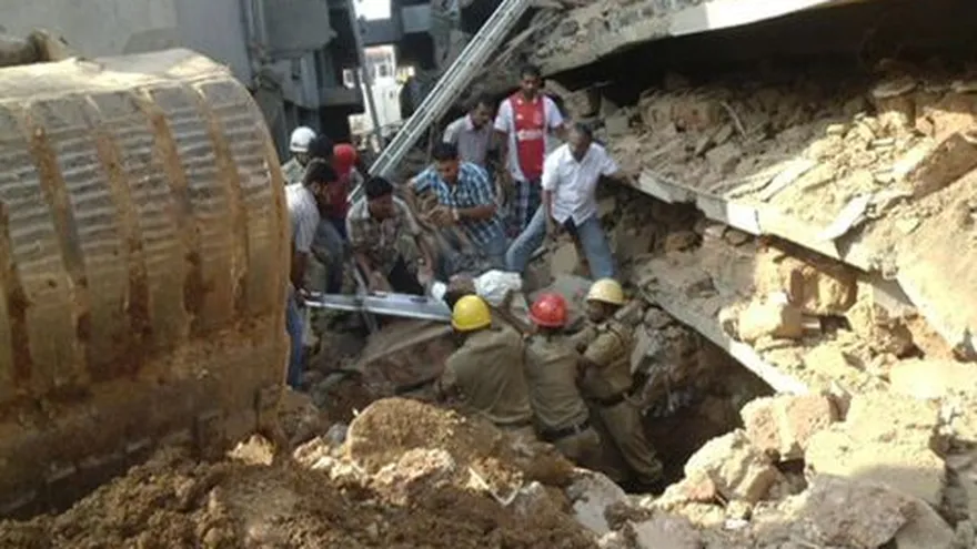 Derrumbe en India