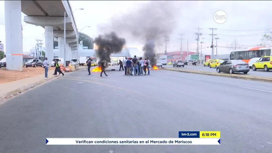 Transportistas de buses piratas vuelven a las calles