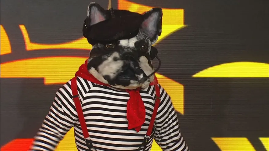 Bulldog cantó 'Dame un beso así'