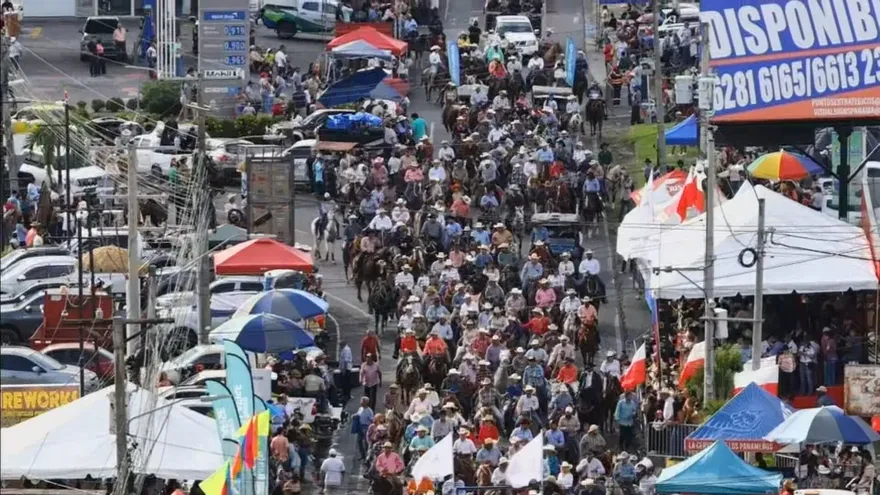 Cabalgata en honor a San José en David