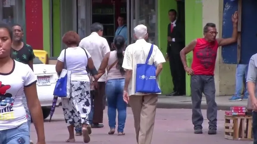 Confusión por cobro de la propina en algunos establecimientos