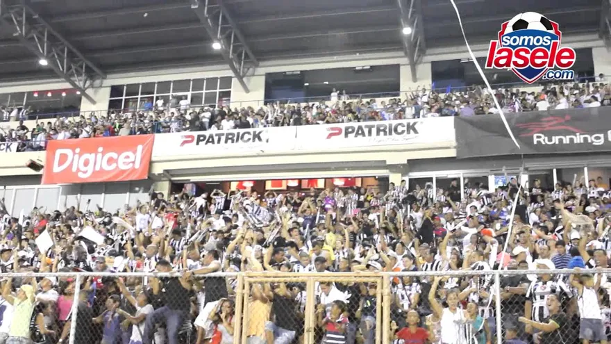 Imperdible, así celebraron la 12 los fanáticos del Tauro FC