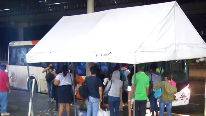 Paradas en precarias condiciones en la capital