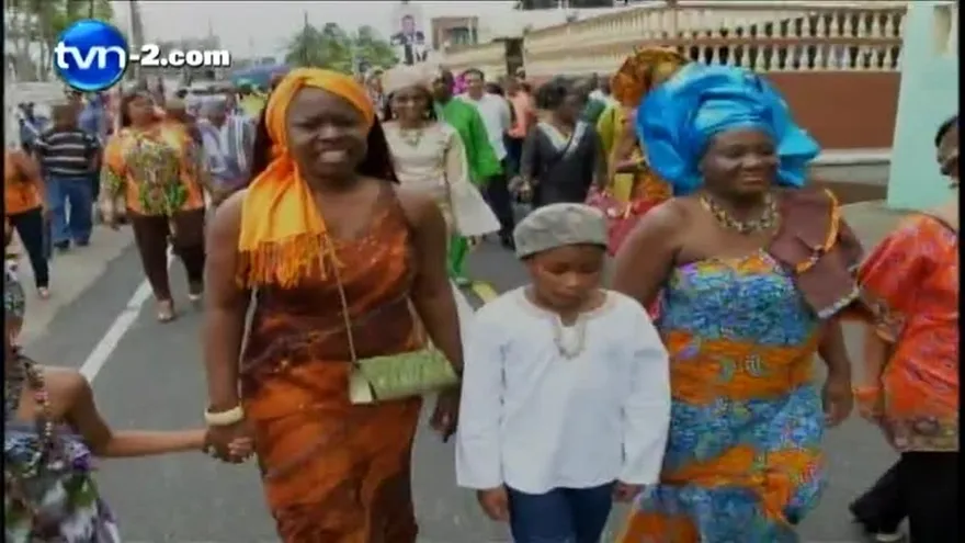 Colorido desfile para exaltar la etnia negra en Colón