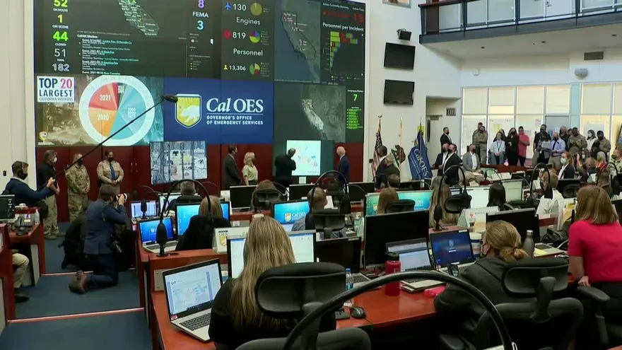 Biden va al oeste de EEUU arrasado, por incendios en vísperas de elección en California