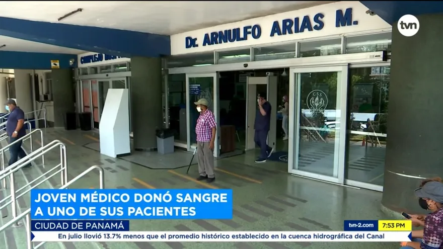 Joven médico donó sangre a uno de sus pacientes