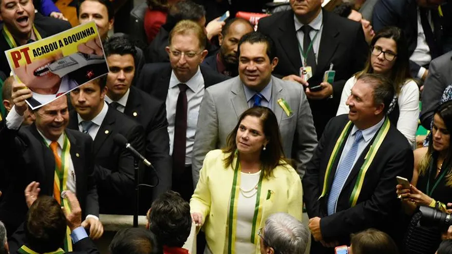 Oposición necesita 342 votos de los 513 posibles.