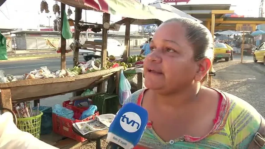 Consumidor cauteloso a la hora de comprar la cena de navidad
