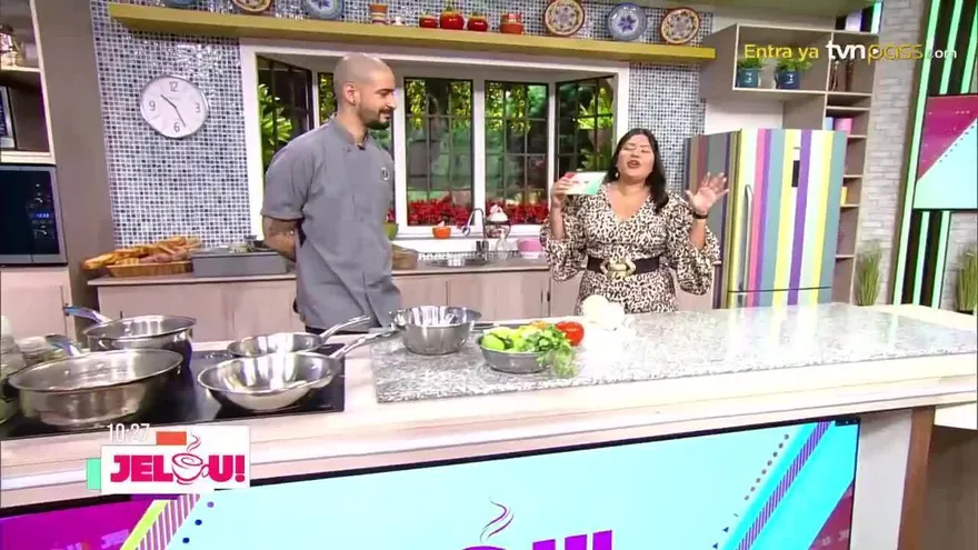 El chef George prepara "La Federal", hamburguesa concursante del burger week