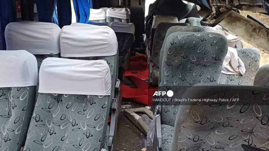 Accidente de un autobús en Brasil donde murieron 17 personas.