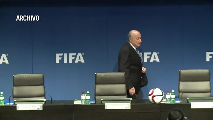 Blatter se salva del nuevo escándalo en FIFA