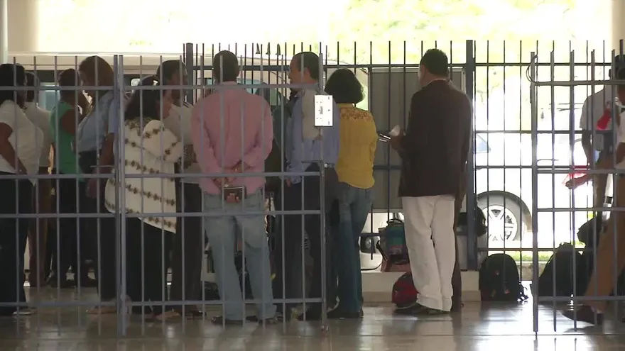 Padres de familia de colegios particulares se agremian