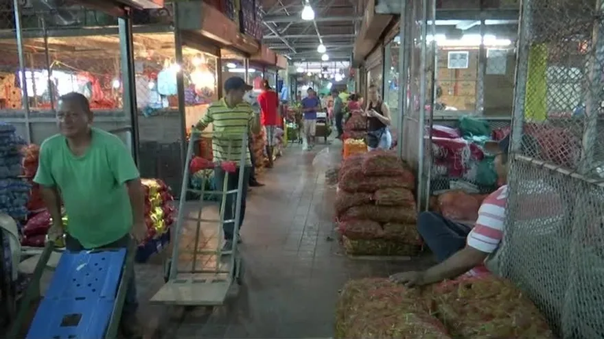 Escasez de productos en el Mercado de Abastos