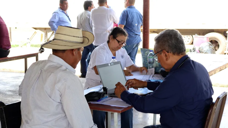 CSS lleva servicios de salud ocupacional a trabajadores de caña de azúcar en Coclé