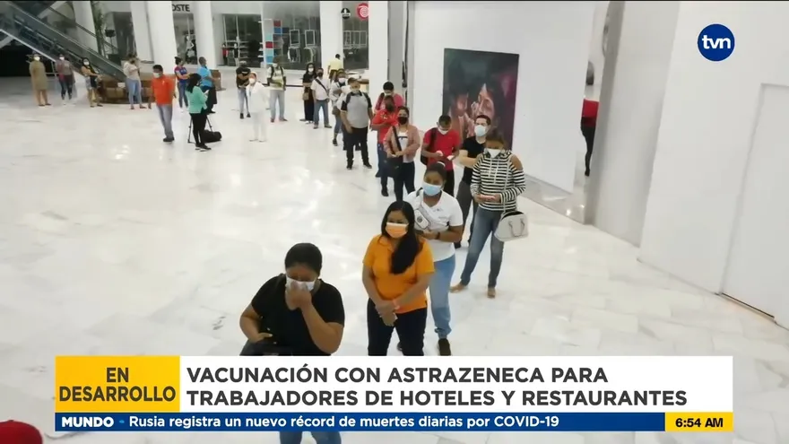 Comienza jornada de vacunación con AstraZeneca para trabajadores de hoteles y restaurantes
