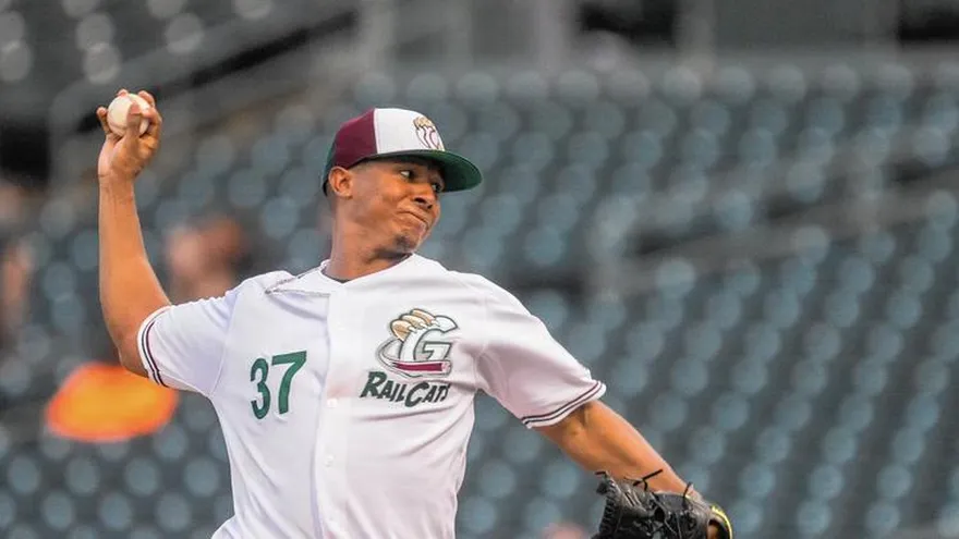 Colombiano Karl Triana se une a las filas de Los Santos