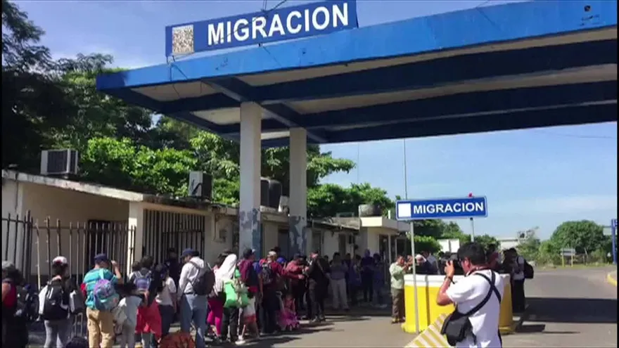 Migrantes salvadoreños cruzarán frontera mexicana hacia EEUU