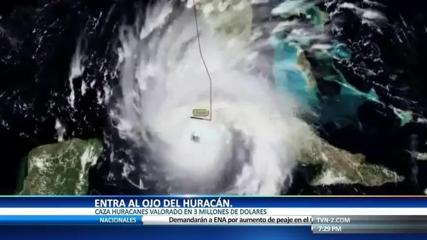 Intentan entrar a los huracanes