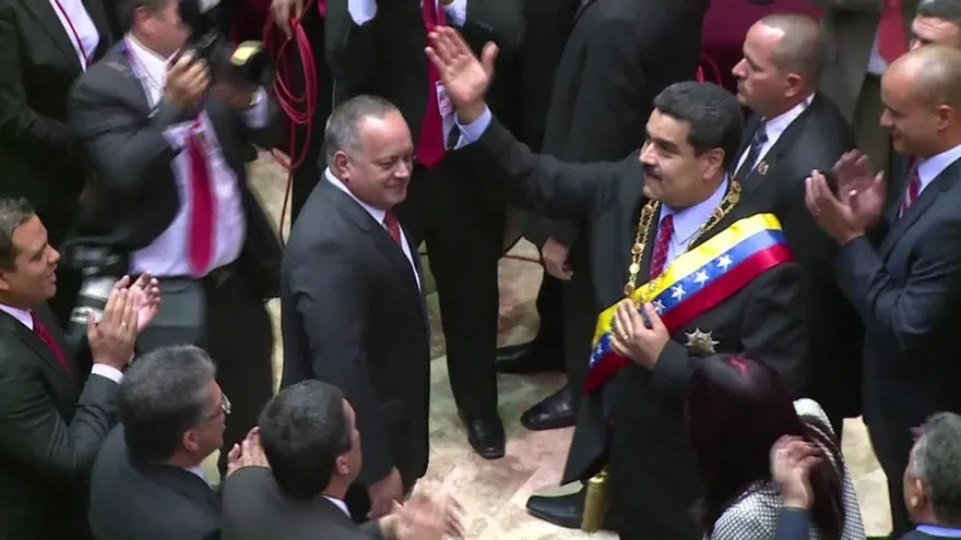 Maduro comparece ante parlamento de mayoría opositora