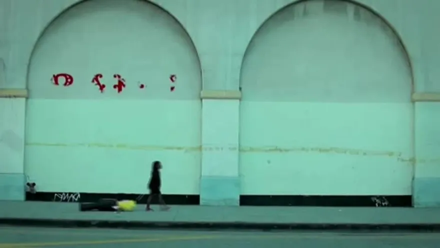 Piñata de Trump protagoniza video musical