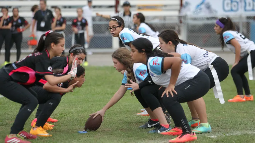 El Flag se luce en el Jamboree y esta listo para la Varsity