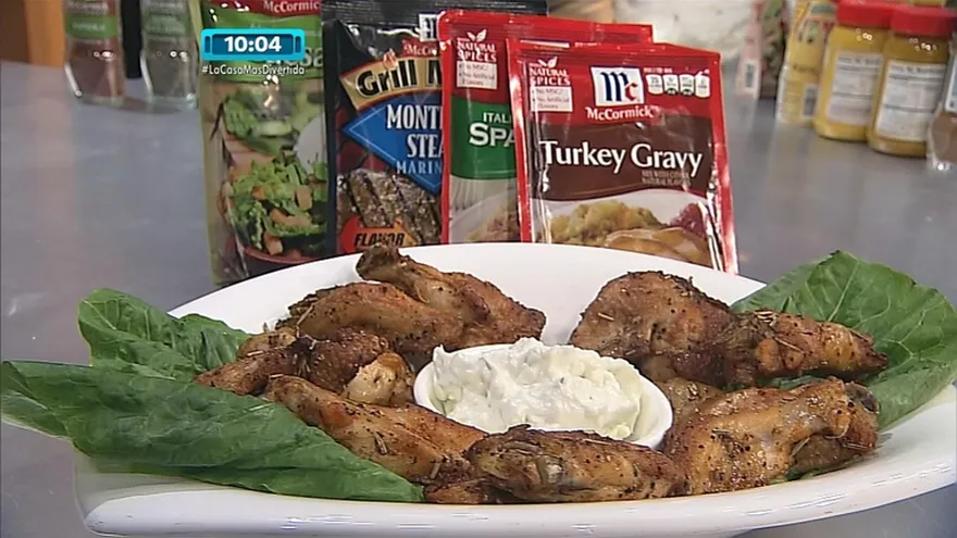 Alitas con salsa de blue cheese