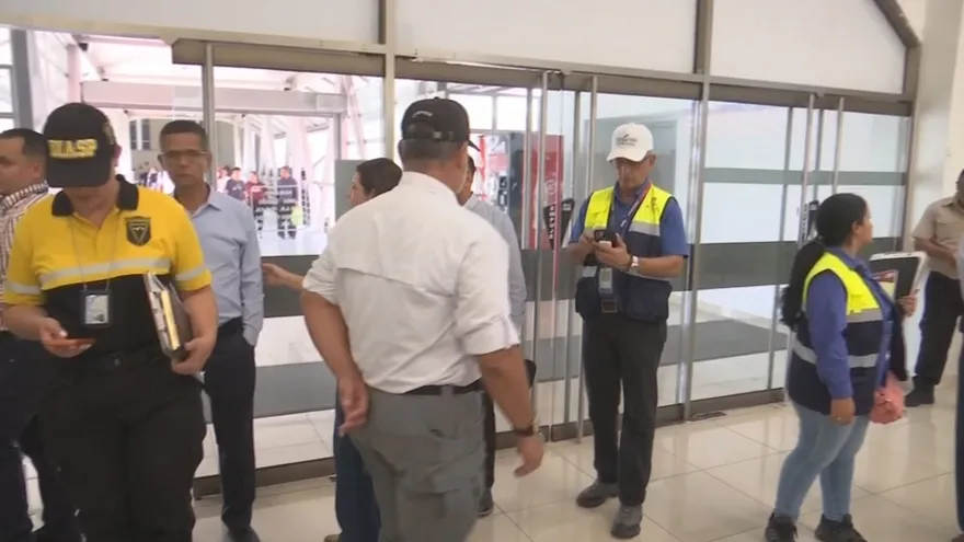 Panama operation finds armed foreigners working without permits