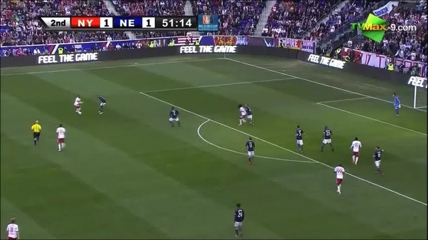 Jugada de peligro de Red Bull, centro de Henry