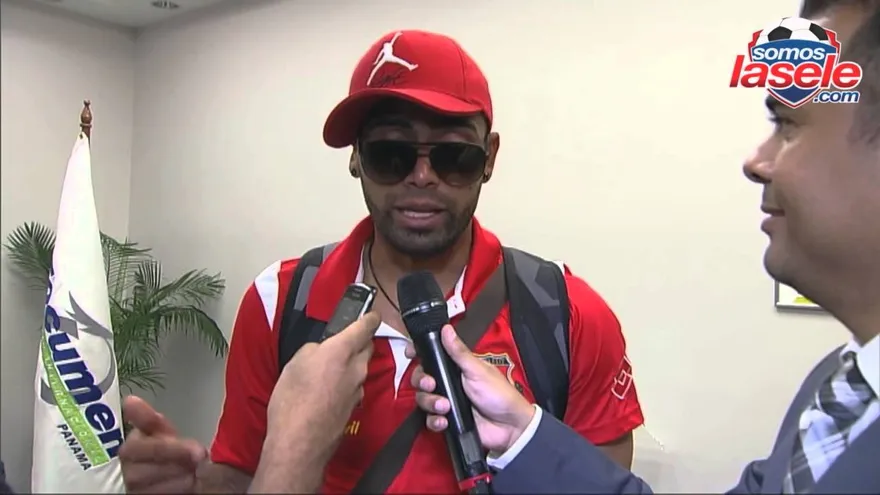 Escucha a Gabriel Gómez desde el aeropuerto de Tocumen