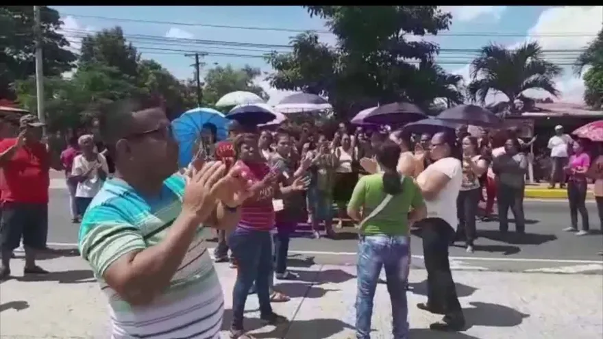 Protesta de mal estado de escuela Nuevo Arraiján