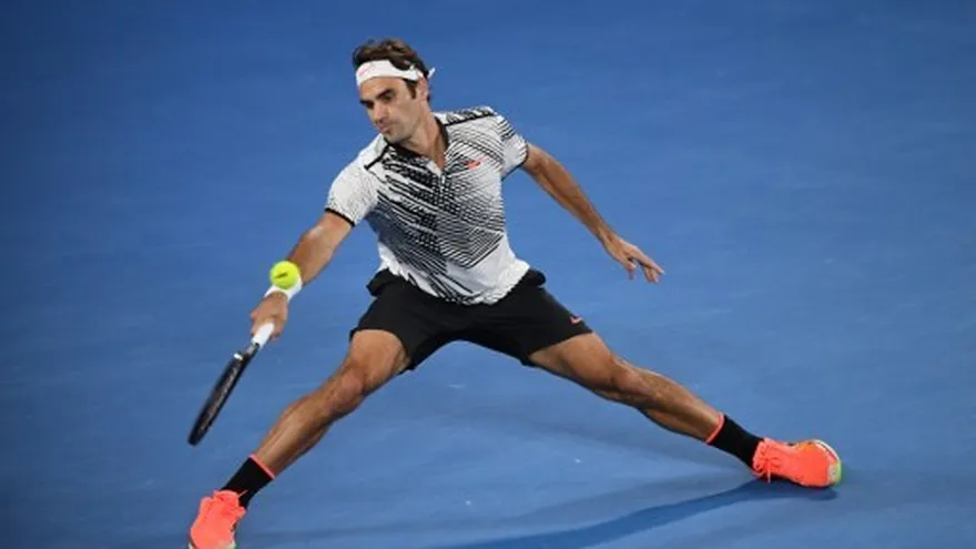 Federer gana a Wawrinka y espera a Nadal en la final de Australia