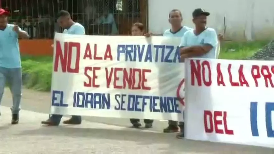 Trabajadores del Idaan protestan en Divisa
