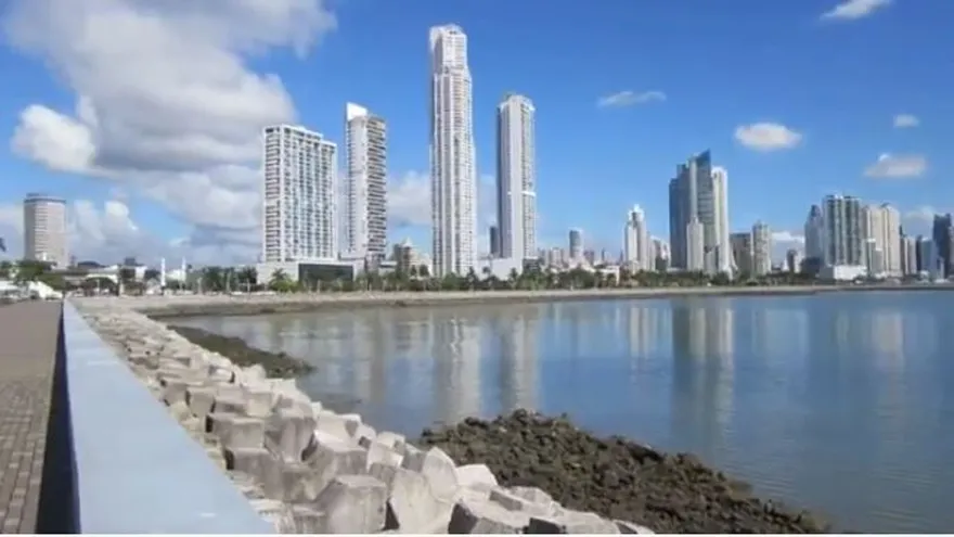 Solicitan someter a votación suspensión de consulta pública de proyecto de playa. FotoYoutobe