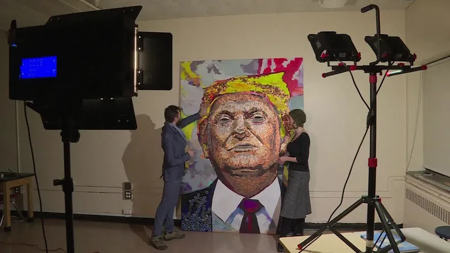 Artistas ucranianos exiliados escandalizan con retrato Trump