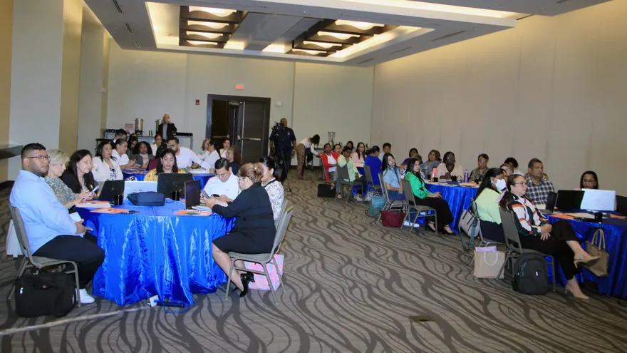 Personal de salud durante el acto