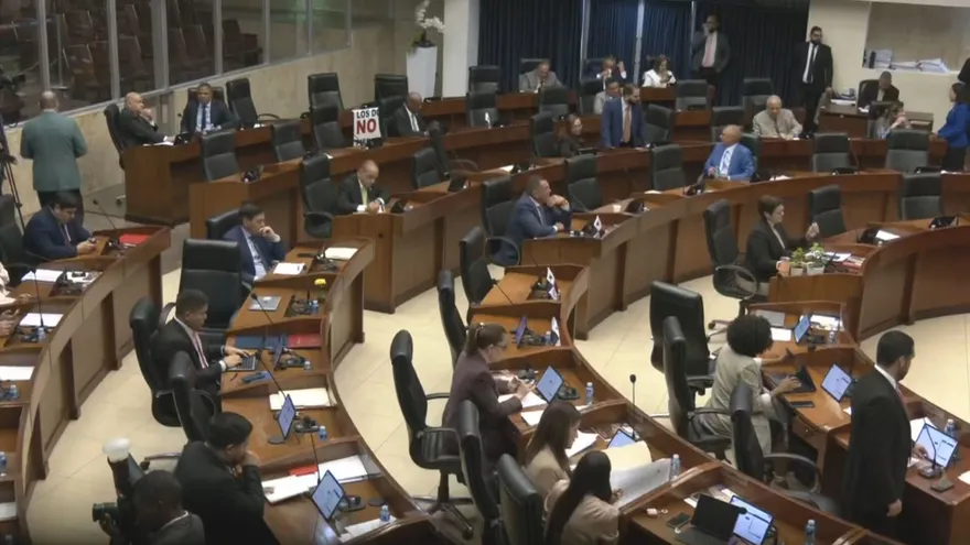 Diputados aprueban en tercer debate proyecto que reconfigura los circuitos eletorales en Panamá.