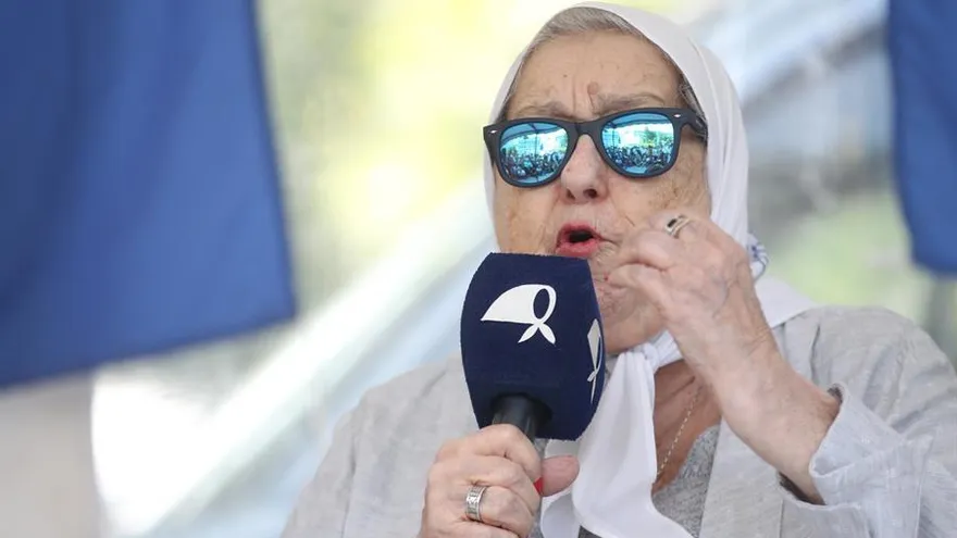 En la imagen, la titular de la Asociación Madres de Plaza de Mayo, Hebe de Bonafini