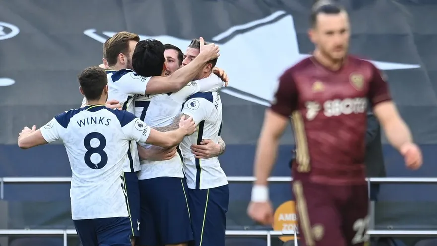 Tottenham golea al Leeds con un Son centenario y vuelve a zona 'Champions'