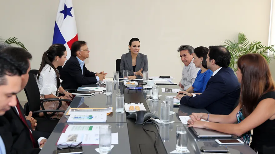 Panamá estudia nuevos proyectos de cooperación bilateral con China