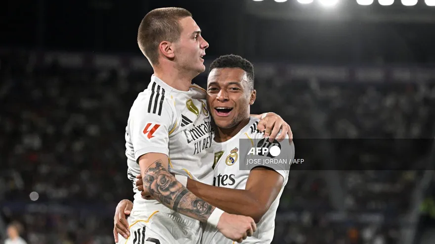 Mastantuono y Mbappé celebran triunfo del Real Madrid sobre Levante