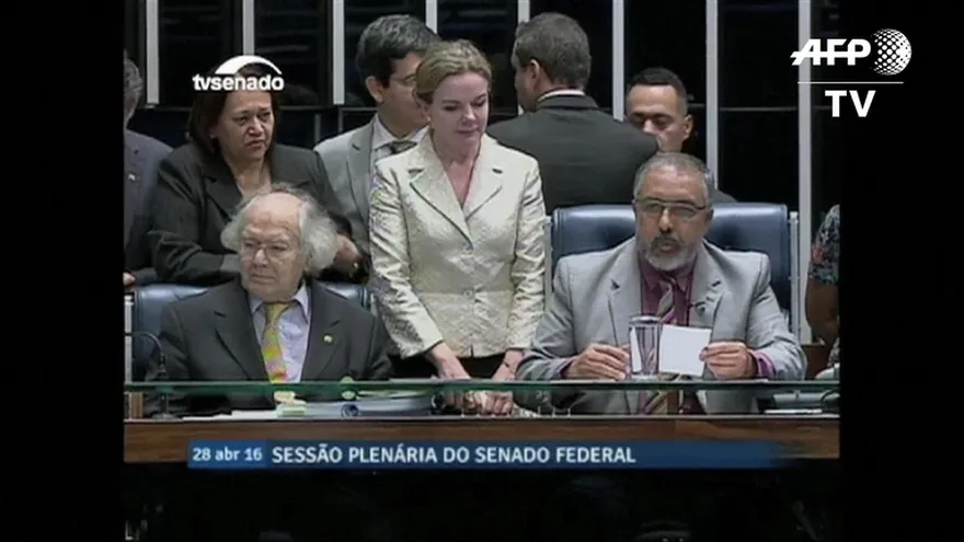 Nobel de  la Paz alerta de golpe en Brasil