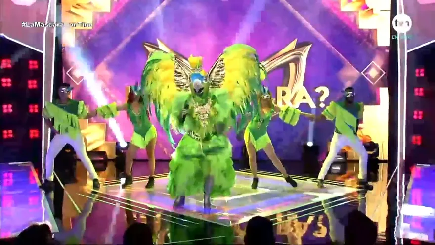 Lora canta Yo viviré de Celia Cruz