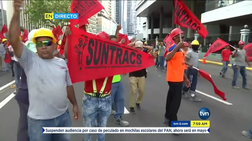 Obreros del Suntracs marchan en la capital