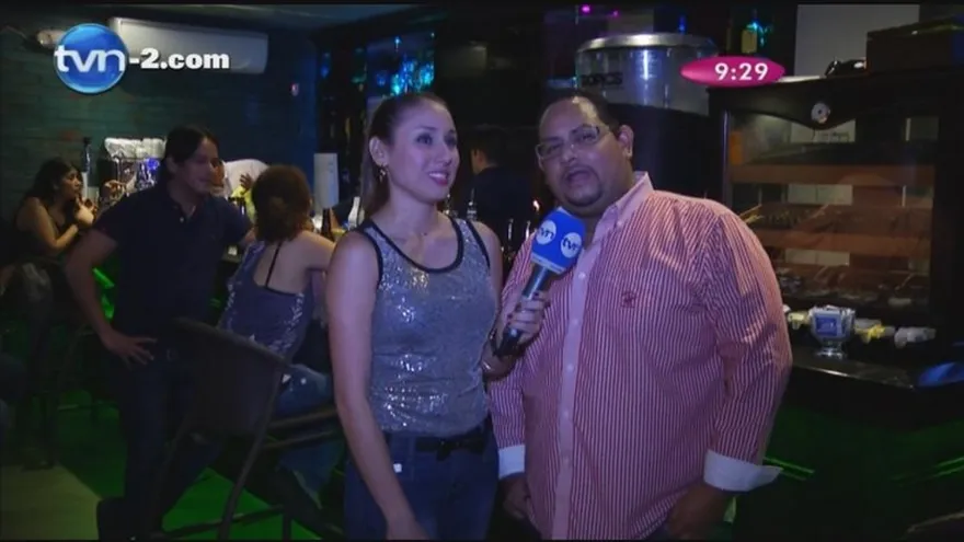 TRABAJO DE LOS BARTENDERS Y LA TÉCNICA DEL FLAIR (ORIS)