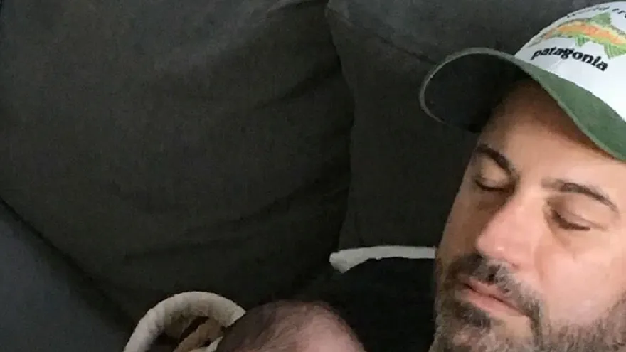 El presentador de TV que lloró en su programa al relatar la enfermedad de su hijo