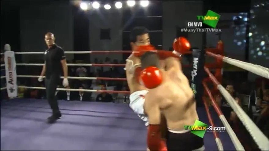 Manuel Ahumada gana por decisi