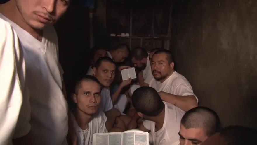 Pandillas despiadadas definen límites invisibles en El Salvador