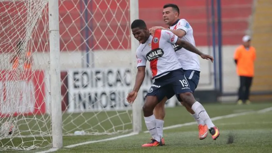 El doblete de Sergio Moreno ante La Bocana