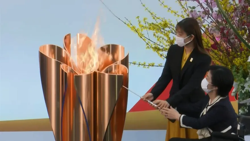 Comenzó el relevo de la llama olímpica de Tokio